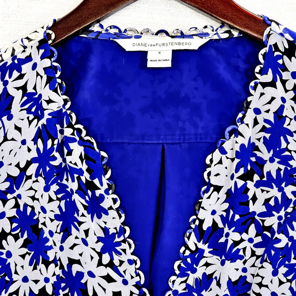 Diane Von Furstenberg Aria Floral Long Sleeve V-Neck Silk Babydoll Shift Dress 6 - Picture 2 of 10